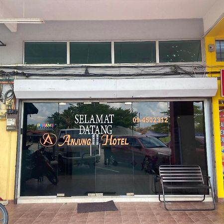 Oyo 91065 Hotel De Anjung Muadzam Shah Eksteriør billede