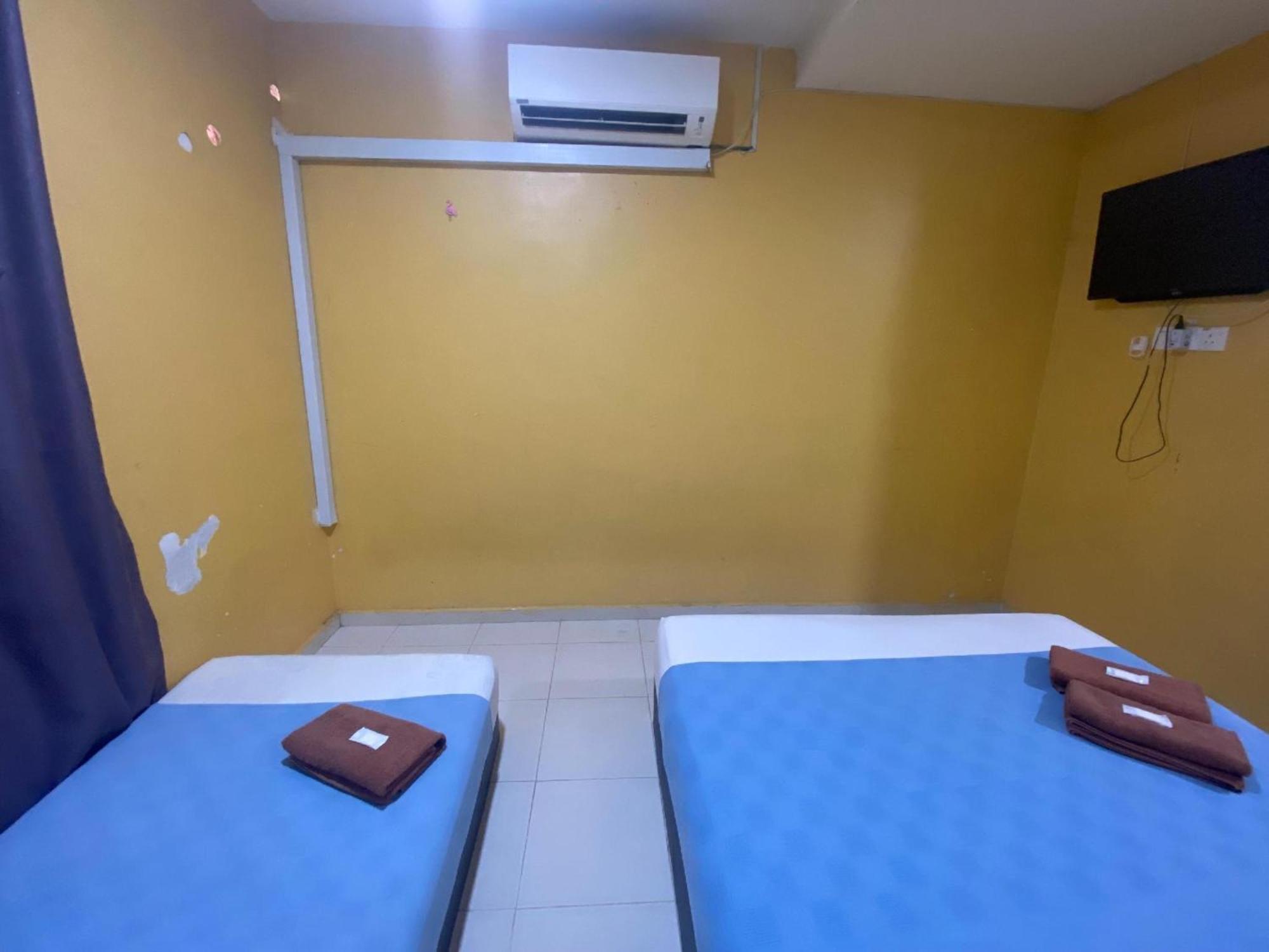 Oyo 91065 Hotel De Anjung Muadzam Shah Eksteriør billede