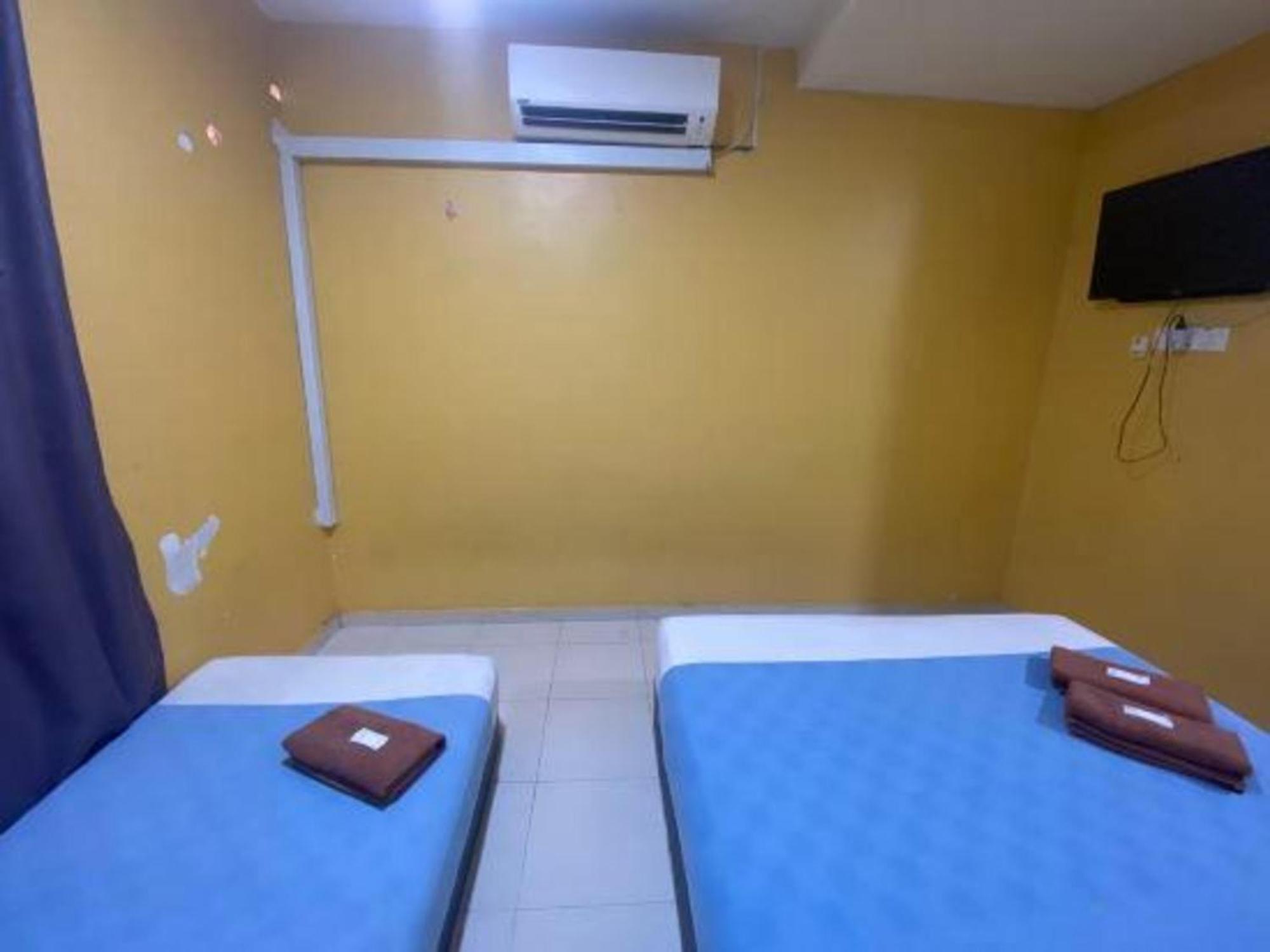 Oyo 91065 Hotel De Anjung Muadzam Shah Eksteriør billede