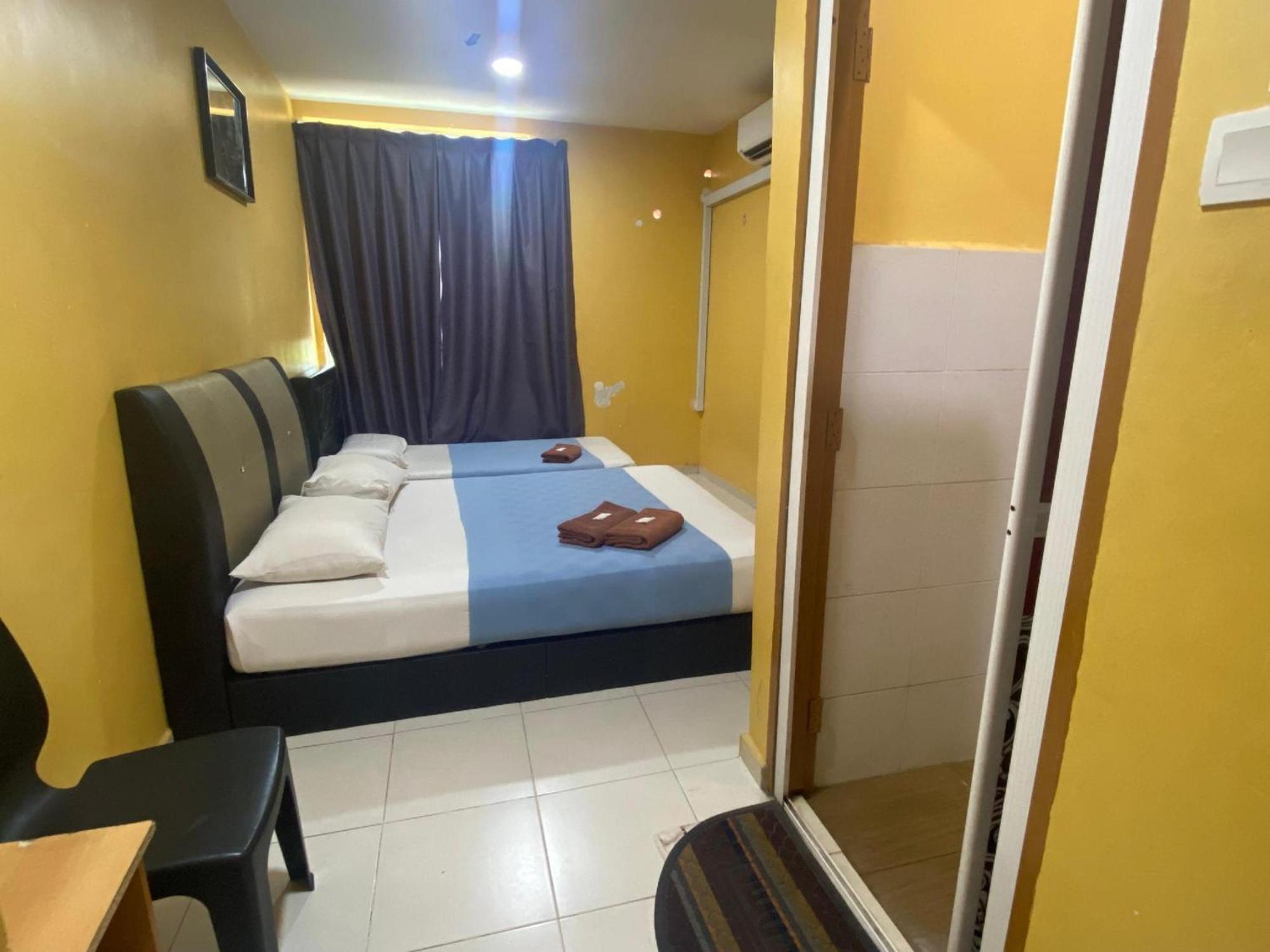 Oyo 91065 Hotel De Anjung Muadzam Shah Eksteriør billede