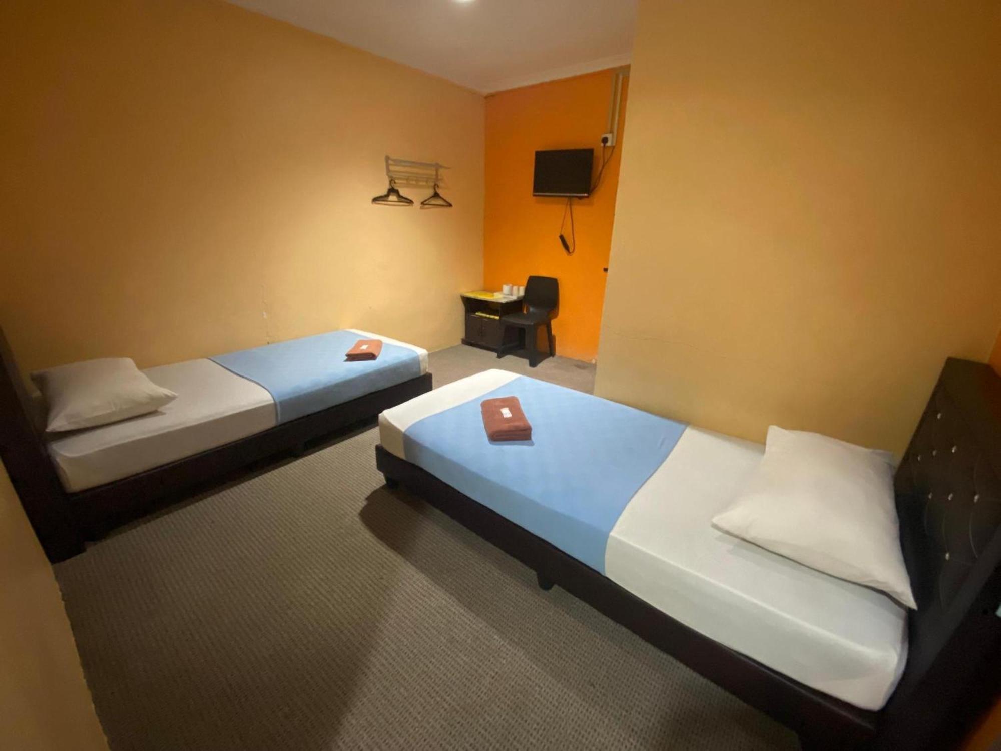 Oyo 91065 Hotel De Anjung Muadzam Shah Eksteriør billede
