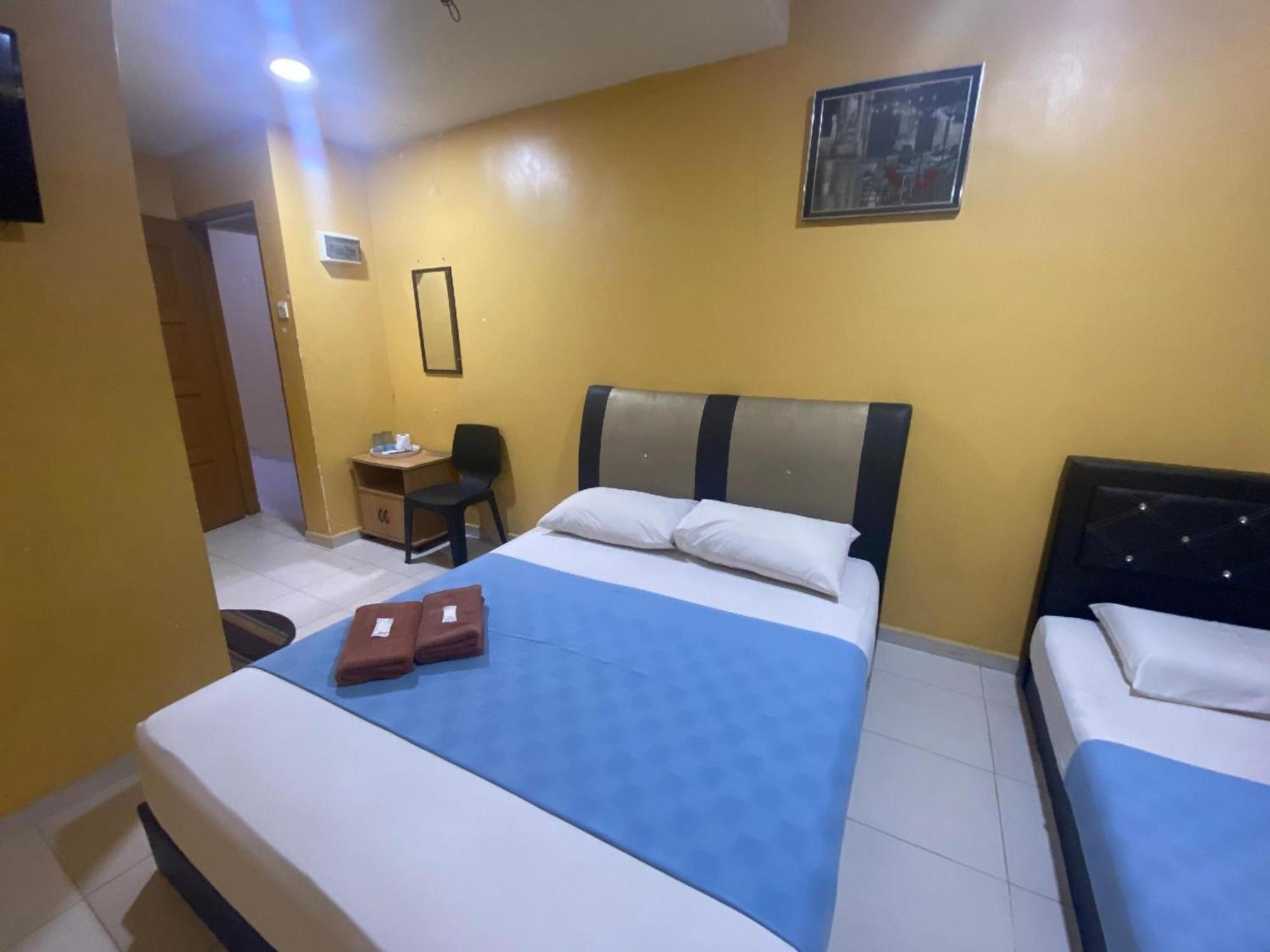 Oyo 91065 Hotel De Anjung Muadzam Shah Eksteriør billede