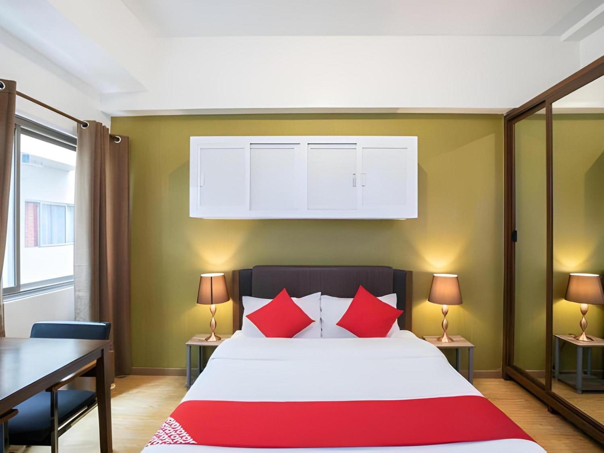 Oyo 91065 Hotel De Anjung Muadzam Shah Eksteriør billede