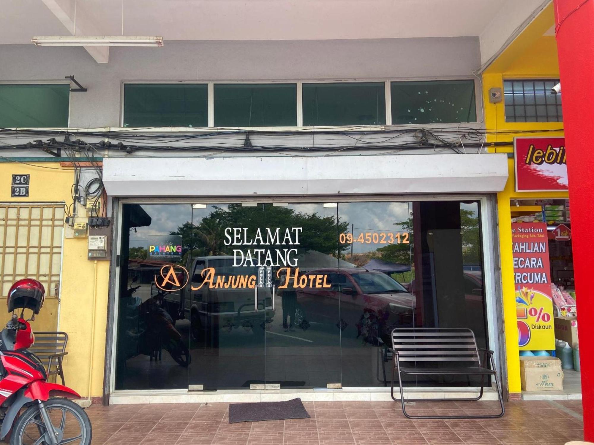 Oyo 91065 Hotel De Anjung Muadzam Shah Eksteriør billede